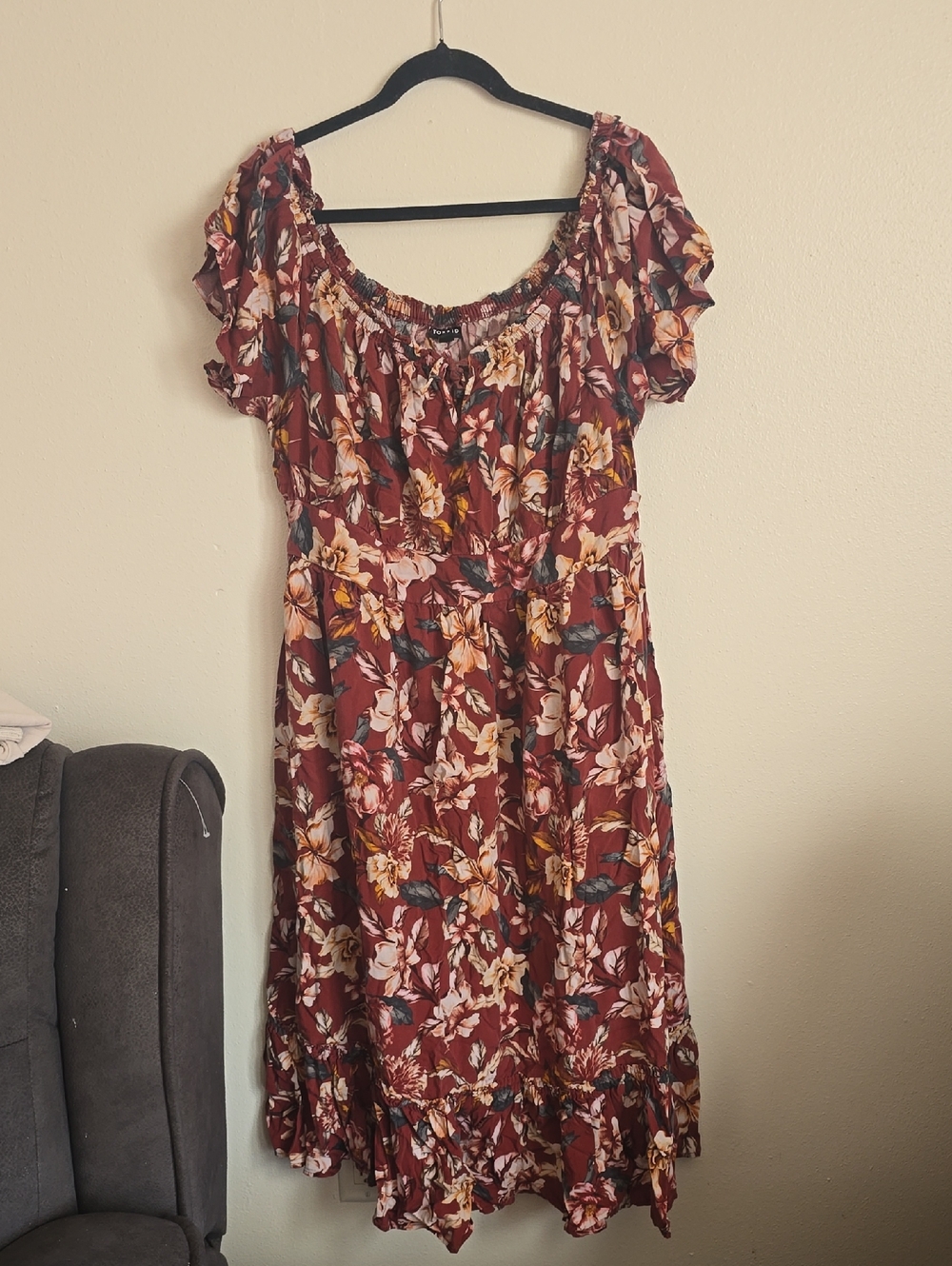 Torrid Size 2 Floral Off-Shoulder Midi Dress in Burgundy